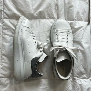 Women’s Alexander McQueen Oversized Sneakers in metallic Gunmetal size 38.5